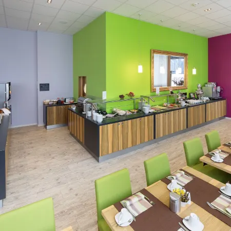 AMH Airport-Messe-Hotel Stuttgart Отели рядом с Аэропорт Штутгарт