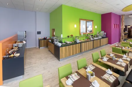 AMH Airport-Messe-Hotel Stuttgart Отели рядом с Аэропорт Штутгарт