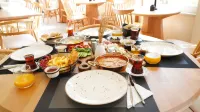 Mehmetbey Caka Hotels in Kozağzı Mahallesi