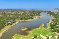 Waterfront Getaway on Lake Buchanan w/ Fire Pit! - Bintang 3