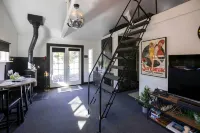 Private Modern Entertainment Getaway