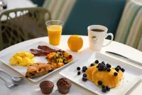 Element Anaheim Resort Convention Center - breakfast