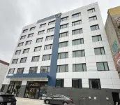 GLō Best Western Bronx NYC Hotellit kohteessa Bronx
