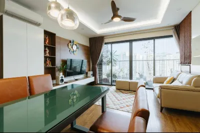 Troy House - Serviced Apartment - DCapitale 하노이 호텔