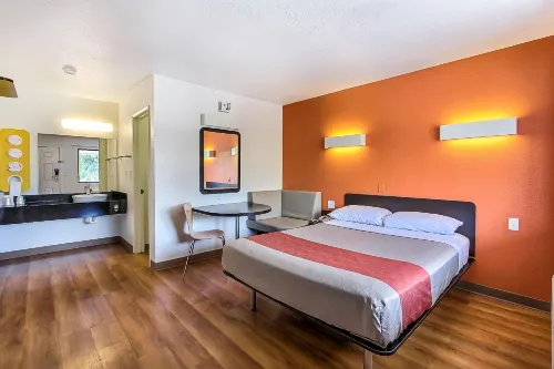 Motel 6 Sunnyvale, CA - South