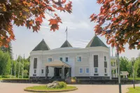 Park Hotel Các khách sạn gần Nadezhda Kurchenko's National Museum