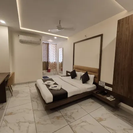 Hotel Prakasham