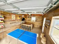 Dog Friendly! Booking 2026!! Sleeps7, 1 mile 2 beach