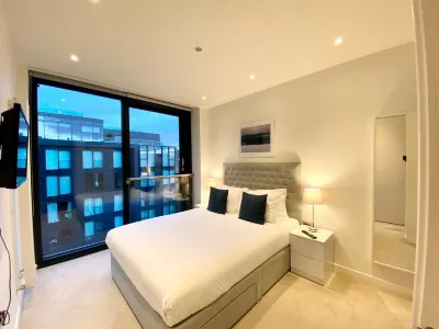 Quartermile Serviced Apartments 더 메도우즈 주변 호텔
