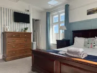 Gwyndra House B&B Hotels in Treverbyn