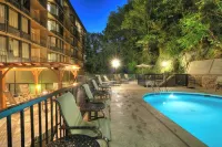 Edgewater Hotel and Conference Center - Family