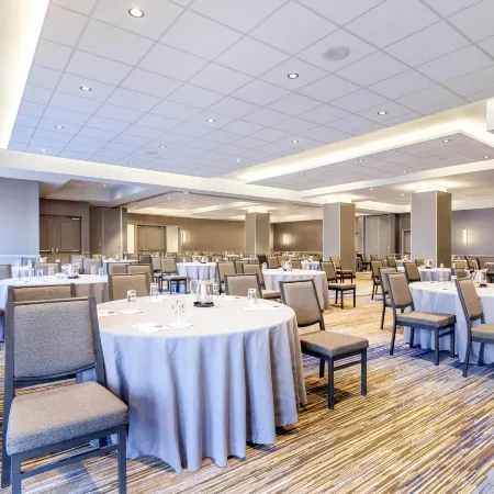 Cambria Hotel Pittsburgh - Downtown