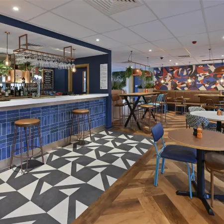 Travelodge Sunbury M3 Отели рядом с достопримечательностью «Фелтхам»