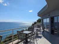 Beach Apartments in Stobre Hotels in Stobrec