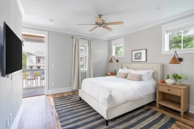 Ramona by AvantStay Sun Soaked Home w Lush Surroundings