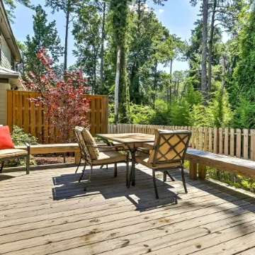 Downtown Townhome Walk to Dine and Shop on Broad St