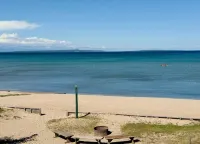 Beachcomber of Mackinaw - de playa