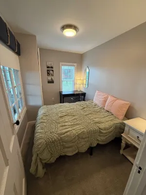 3 Br Lakefront House, Sandy Bottom on Lake Dewey in the Sister Lakes