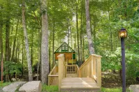 Wooded Retreat w/ Decks & Views in Beech Mountain! - 3-Star