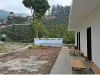 Shtepine Villas Hotels in Bumijawa