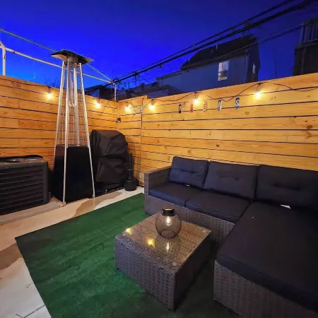 Cozy Home near City Center with Hot tub