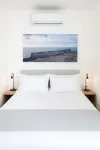 SeaRock Suites