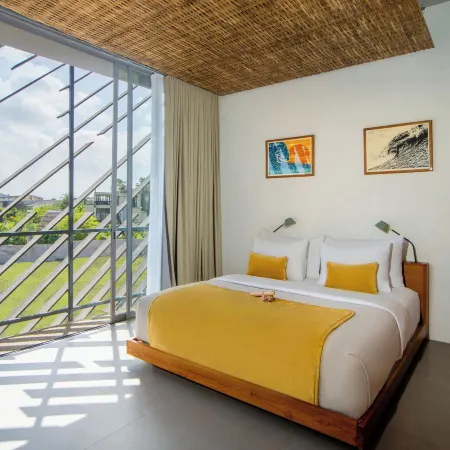 Atap Beach Resort Canggu by Ini Vie Hospitality Отели рядом с достопримечательностью «Пляж Эхо»