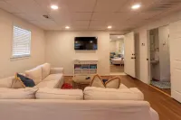 4 Br Sleeps 10 Near Uga & Downtown