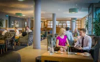 Clayton Hotel Cardiff Lane - Bữa sáng
