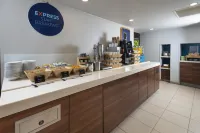 Holiday Inn Express TAUNTON EAST by IHG - breakfast