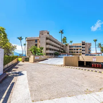 Magnificent Oceanfront Luxury Dolphin Suite with Your Own Private Elevator!