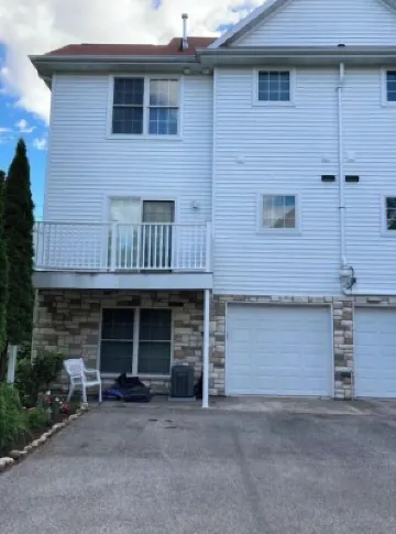 3 bed/3.5 bath Fish Creek Condo: walking distance to beach/parks, bars & dining