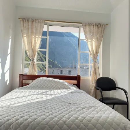 1 Triple Room with Views of the Mountain