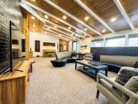 MY PLACE! Luxury 2 Bed with piano!