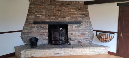 Massive 4 bed with countryside views in Peterborough