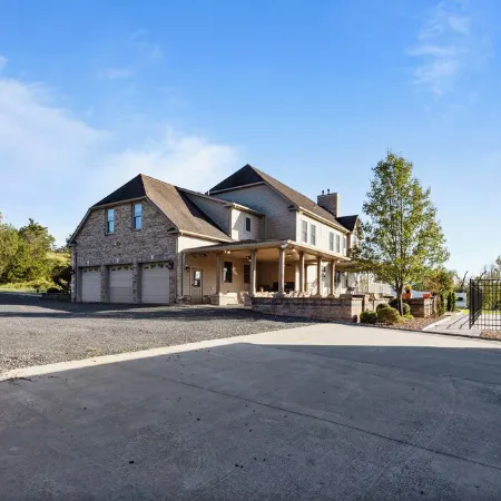 Elegant Home w/7BRs, Game Room, Luxury Yard, Pool