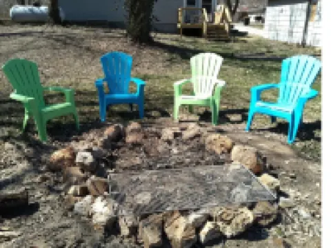 River Time Cottage Get Away! 1/2 Mile from Current River!