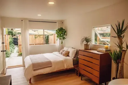 Jones Surf Shack South Bay