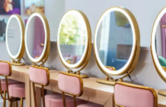 The Pink Jukebox: A Feminine & Funky Escape