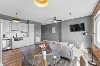 2Bdrm Stay in Downtown Cape, Walkable, Laundry