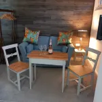 Thistles - Private Entrance Studio