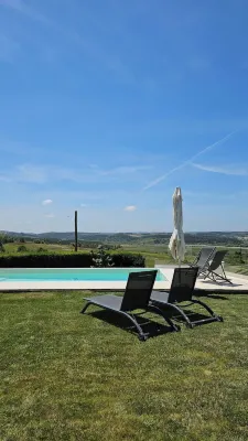 Casa do Moinho, between the Lagoon and Óbidos Castle