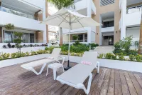 Haus Bayahibe with Pool & Private Backyard