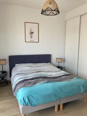 Superbe F2 Neuf Carrefour Europe Chamalières Centre Hôtels à : Chamalières