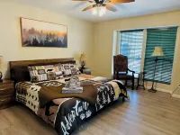 Charming 3-Bedroom Ruidoso Cabin in a Prime Location with AC & WiFi.