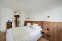Elegant apartment - AC- 1BR- Neuilly-sur-Seine Отели в г. Нёйи-сюр-Сен