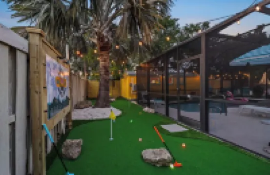 Free Heated Pool, Mini Golf Course, Full Arcade, Hot Tub, AMI 6 miles, IMG 3 mi