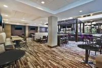 DoubleTree by Hilton Rapid City Downtown Convention Center - bar