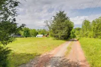 6 Mi to Dtwn! Couples Retreat in Rutherfordton - Haustierfreundliche