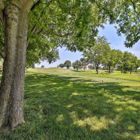 Gallatin House on Long Hollow Golf Course!